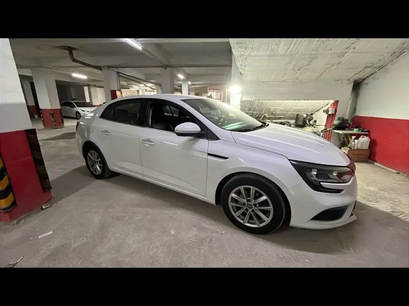 Renault Megane Sedan Touch 1.5 DCI EDC 115 BG, fotoğraf 5