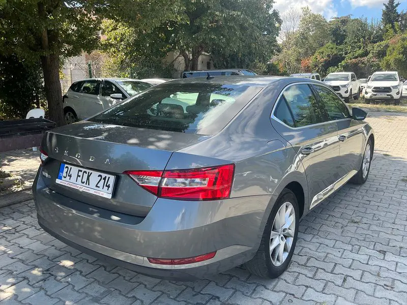 Skoda SuperB Premium 1.5 TSI ACT 150 PS DSG, fotoğraf 5