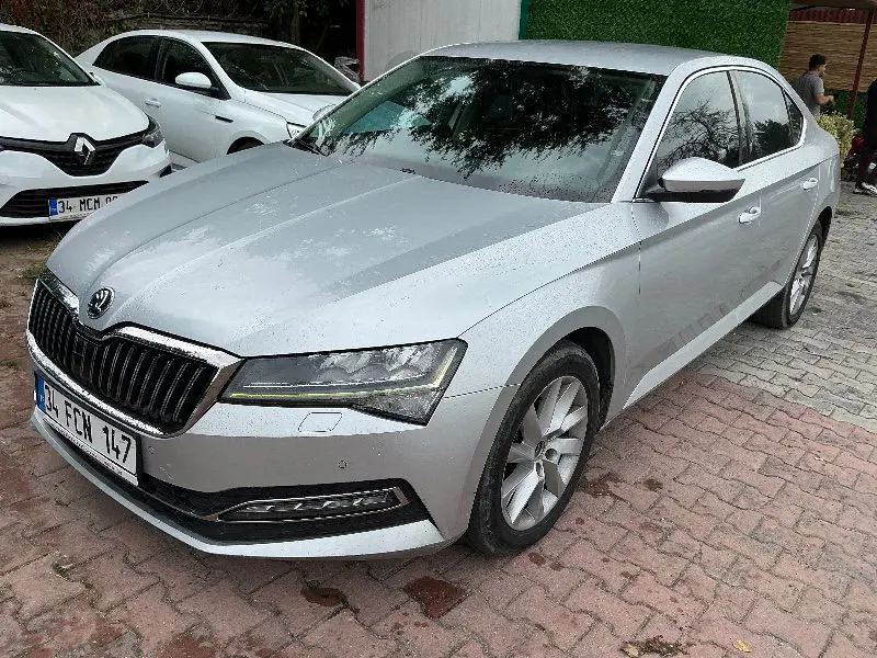 Skoda SuperB Premium 1.5 TSI ACT 150 PS DSG, fotoğraf 1