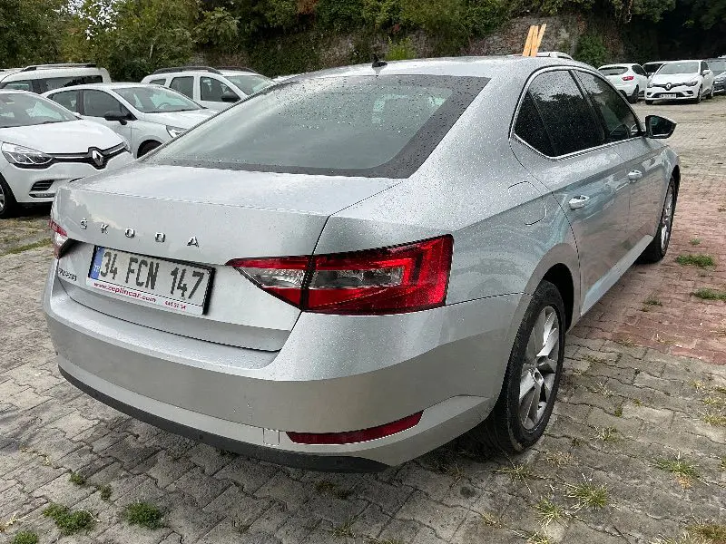 Skoda SuperB Premium 1.5 TSI ACT 150 PS DSG, fotoğraf 4