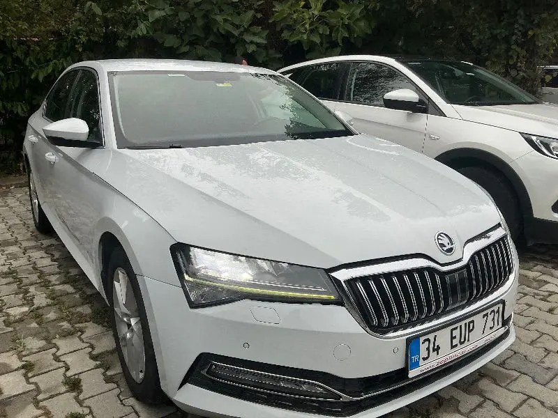 Skoda SuperB Premium 1.5 TSI ACT 150 PS DSG (digital Gösterge Panelli), fotoğraf 4