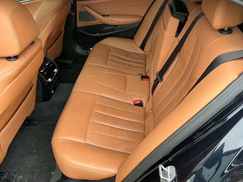 BMW 5 Serisi 530i Xdrive Sedan M Sport, fotoğraf 2